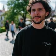 Spreading the love of languages through English learning